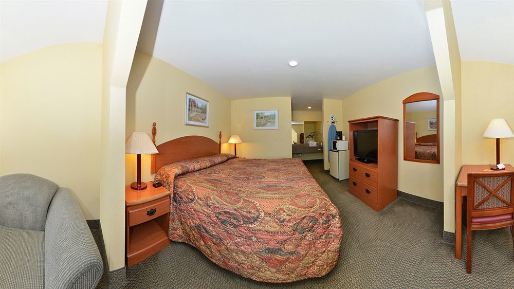 Days Inn By Wyndham Abbeville Exterior photo